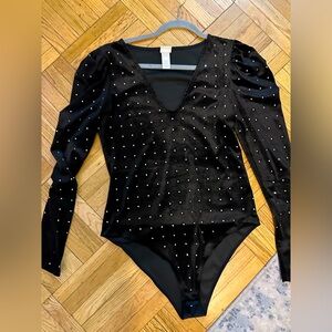 HM body suit size large